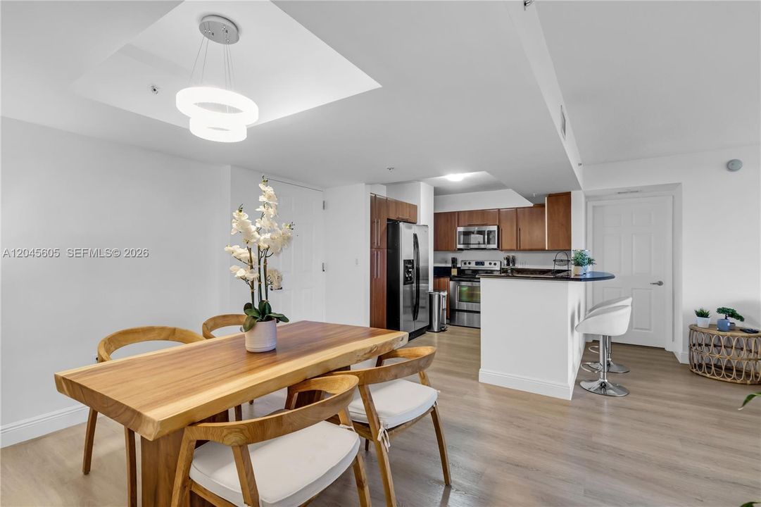 For Rent: $3,600 (2 beds, 2 baths, 1200 Square Feet)