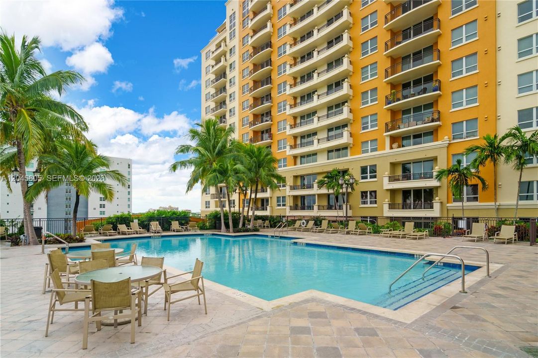 For Rent: $3,600 (2 beds, 2 baths, 1200 Square Feet)