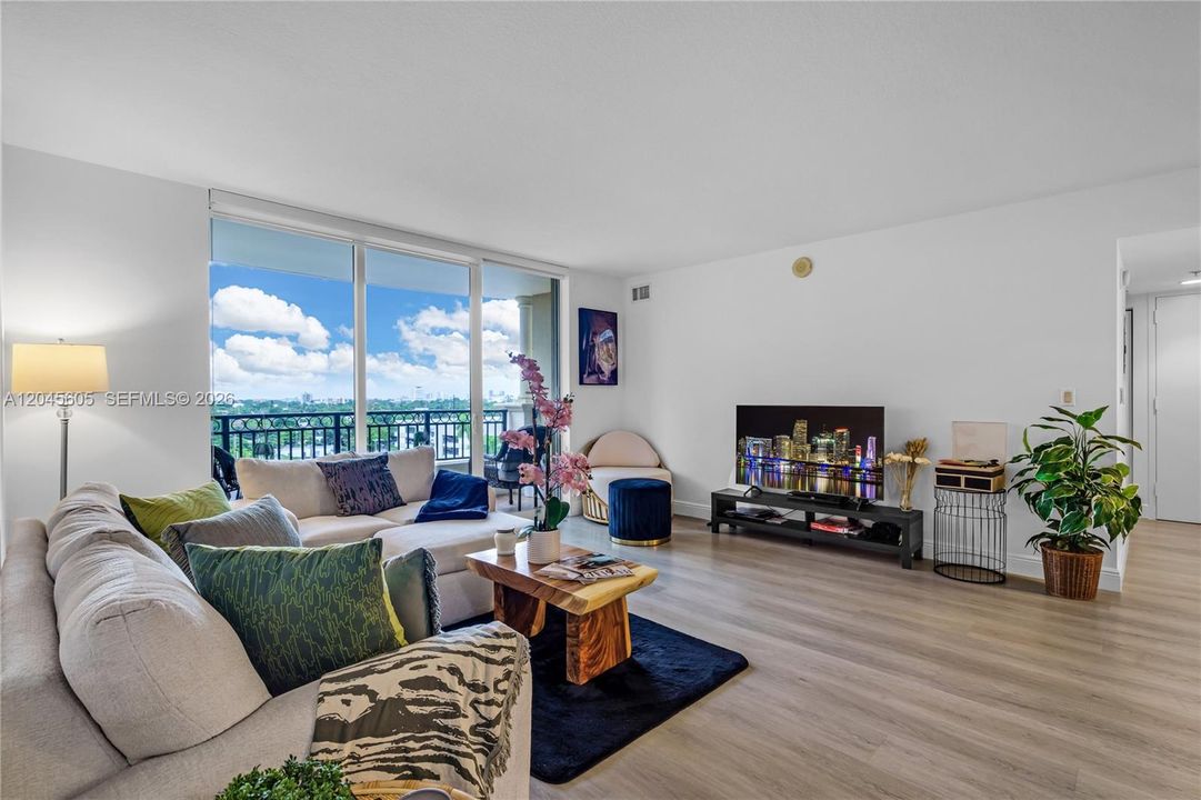 For Rent: $3,600 (2 beds, 2 baths, 1200 Square Feet)