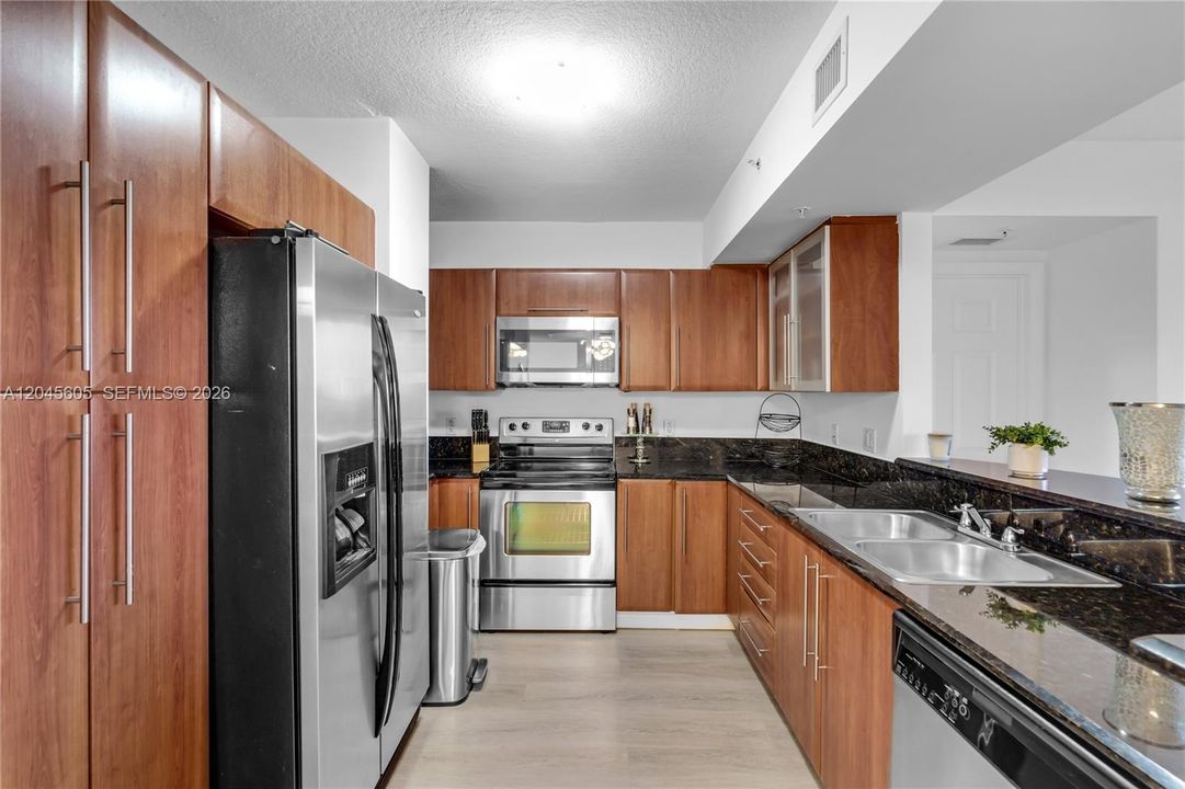 For Rent: $3,600 (2 beds, 2 baths, 1200 Square Feet)