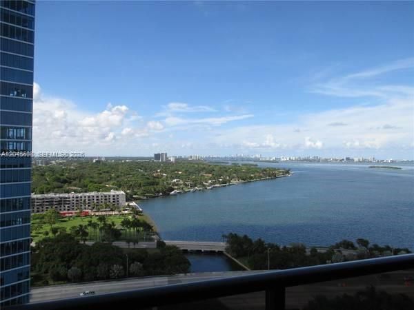 For Rent: $5,500 (3 beds, 3 baths, 1674 Square Feet)