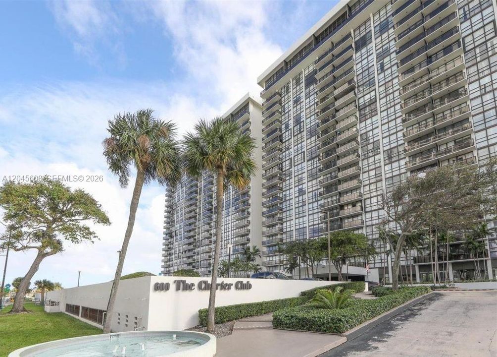 For Rent: $5,500 (3 beds, 3 baths, 1674 Square Feet)