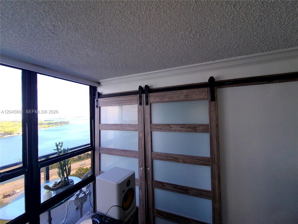 For Rent: $5,500 (3 beds, 3 baths, 1674 Square Feet)