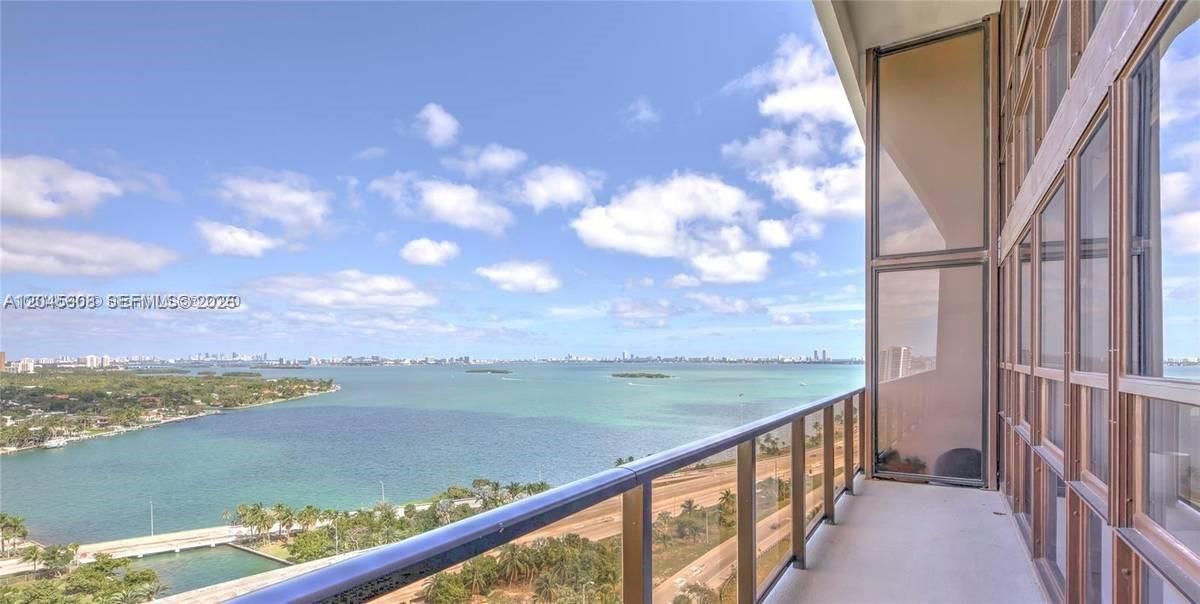 For Rent: $5,500 (3 beds, 3 baths, 1674 Square Feet)
