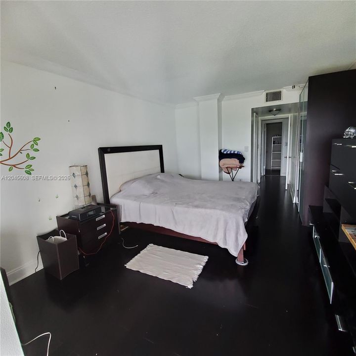 For Rent: $5,500 (3 beds, 3 baths, 1674 Square Feet)
