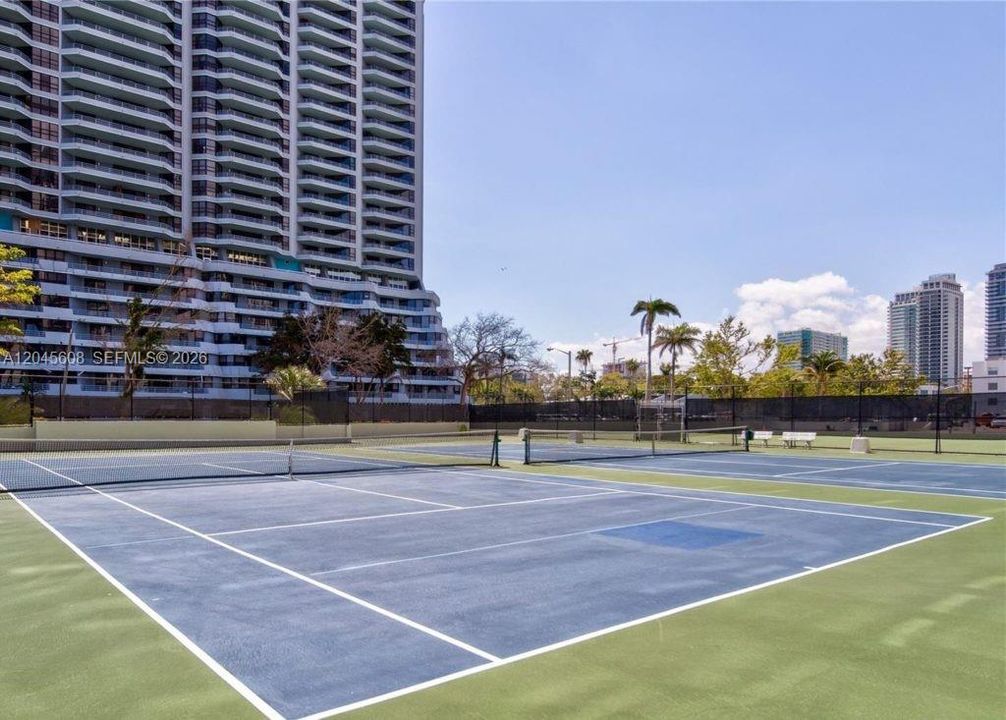 For Rent: $5,500 (3 beds, 3 baths, 1674 Square Feet)