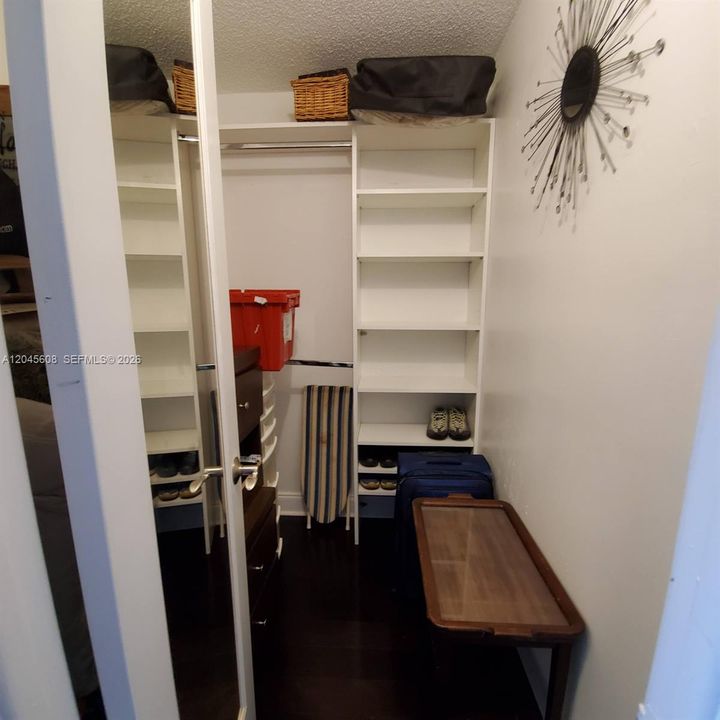 For Rent: $5,500 (3 beds, 3 baths, 1674 Square Feet)