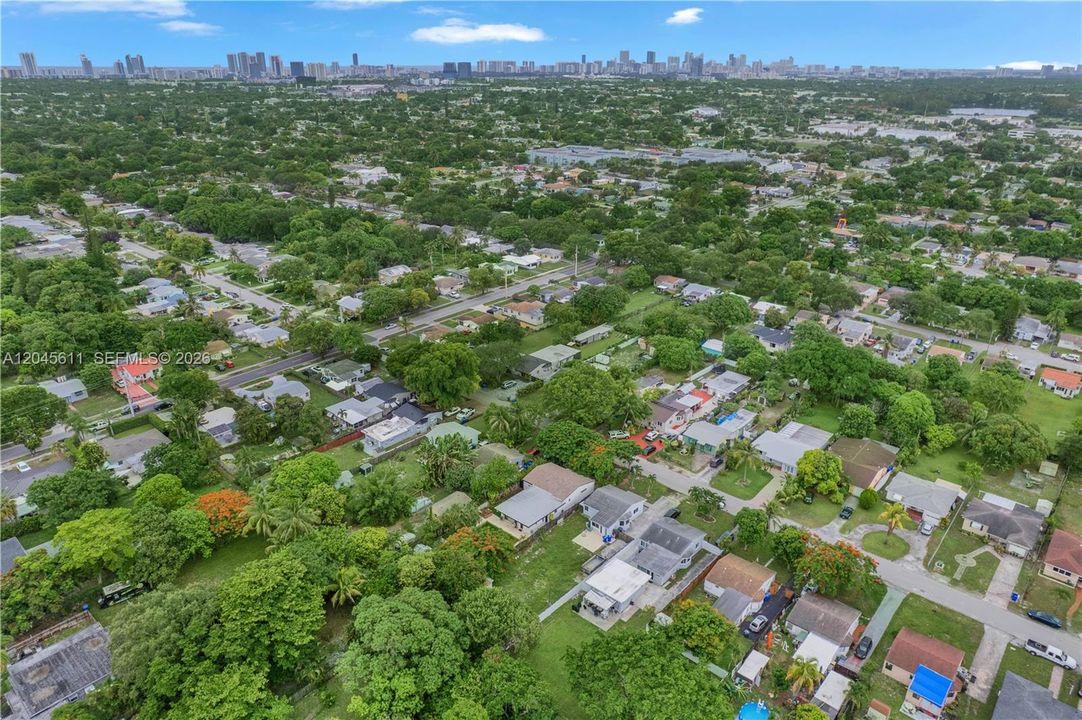 Active With Contract: $799,000 (4 beds, 3 baths, 2131 Square Feet)