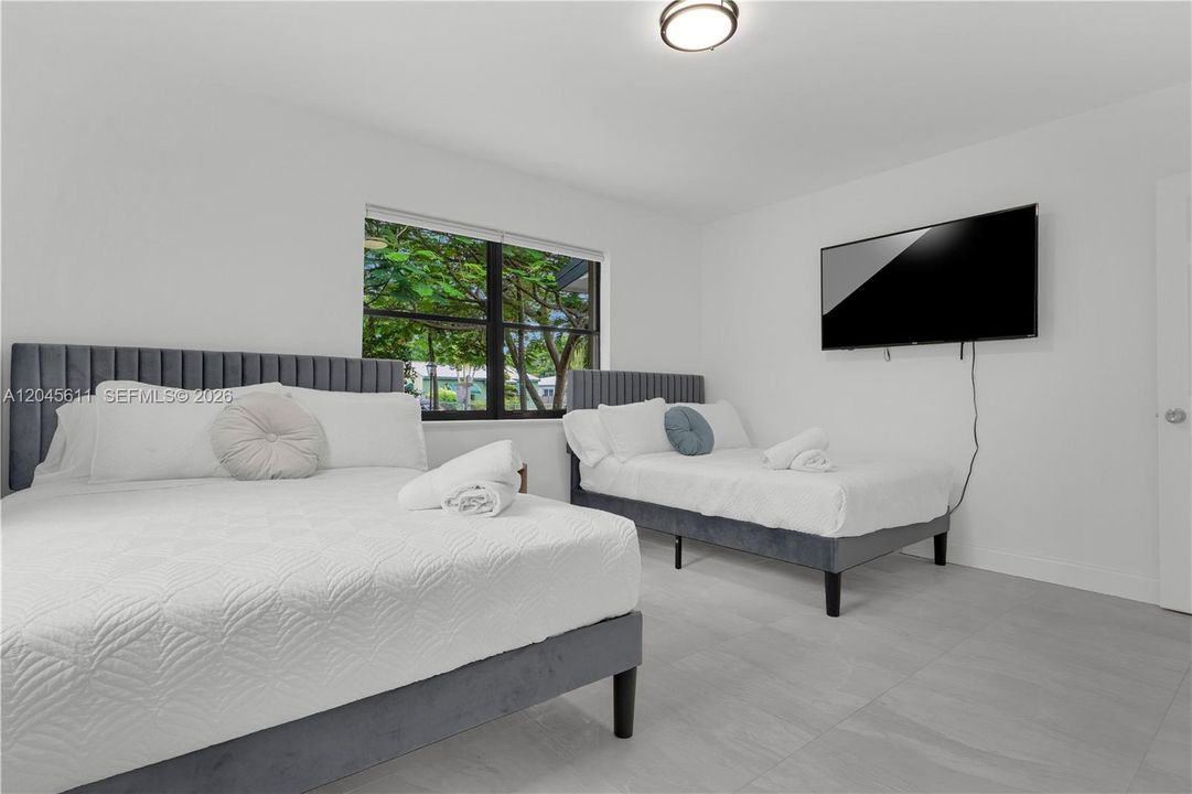 Active With Contract: $799,000 (4 beds, 3 baths, 2131 Square Feet)