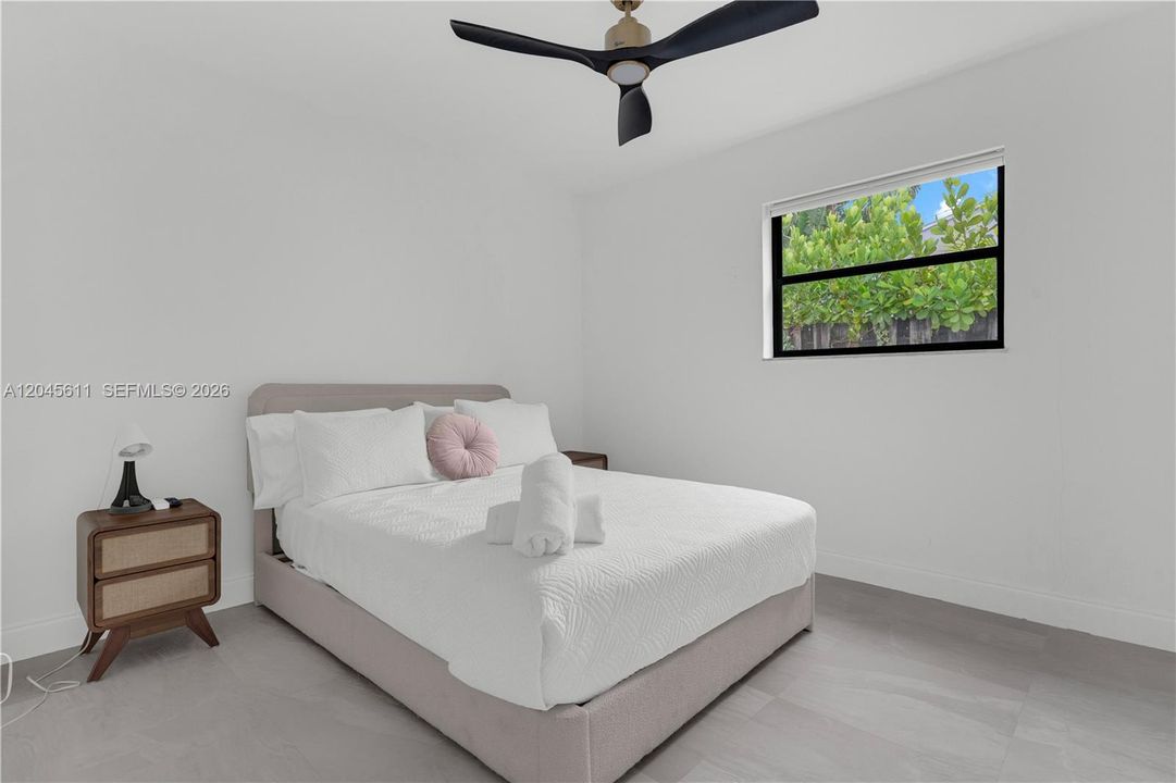 Active With Contract: $799,000 (4 beds, 3 baths, 2131 Square Feet)