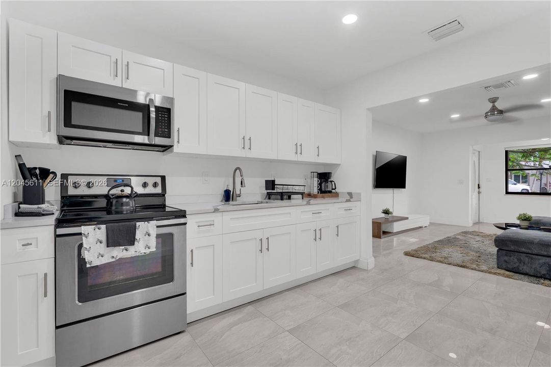 Active With Contract: $799,000 (4 beds, 3 baths, 2131 Square Feet)