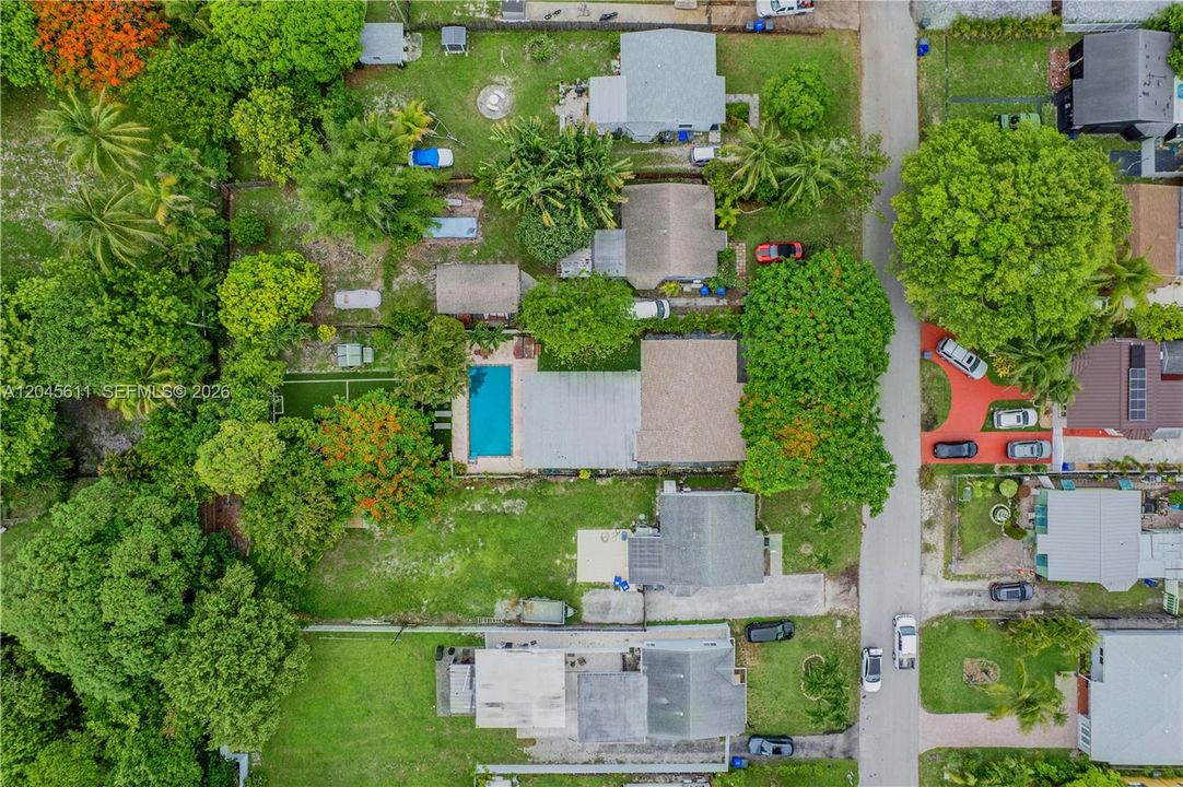 Active With Contract: $799,000 (4 beds, 3 baths, 2131 Square Feet)