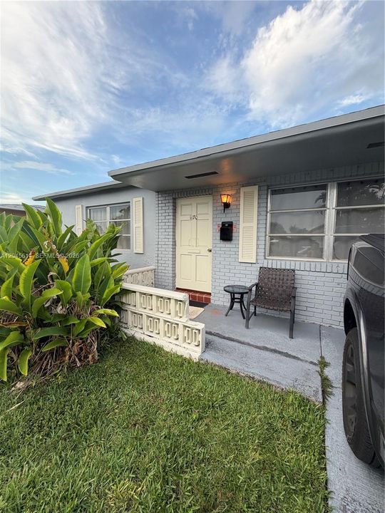 En Venta: $299,900 (2 camas, 1 baños, 958 Pies cuadrados)