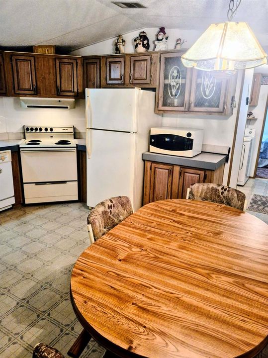Eat in kitchen