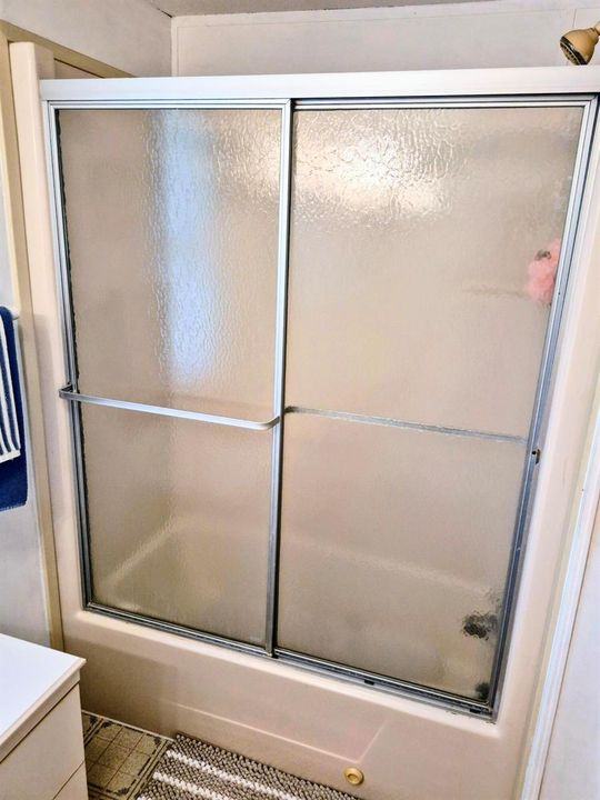 Second bthr shower-tub