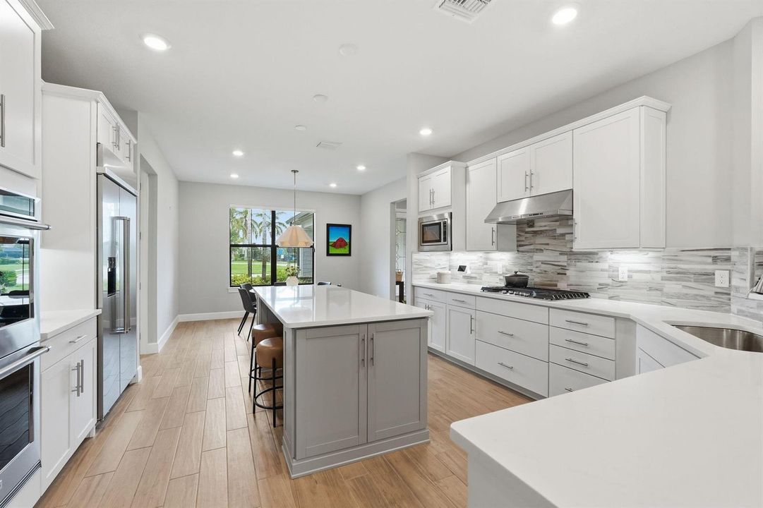 32-web-or-mls-208_Sonoma_Isles_Circle_03