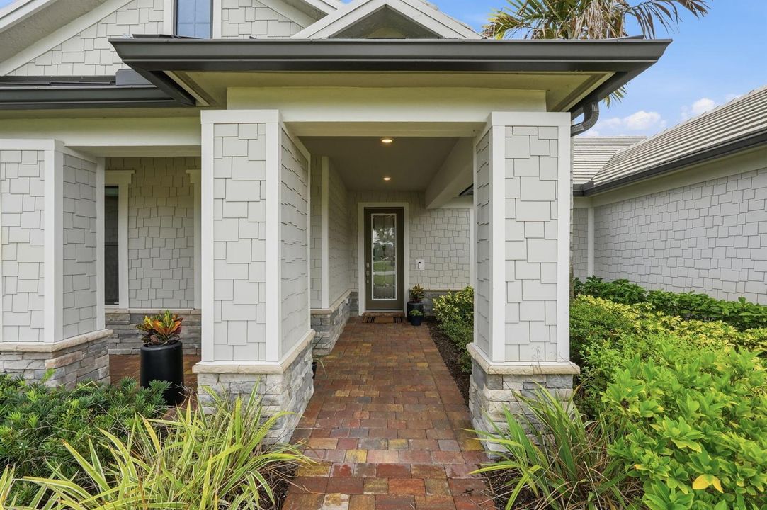 62-web-or-mls-208_Sonoma_Isles_Circle_06
