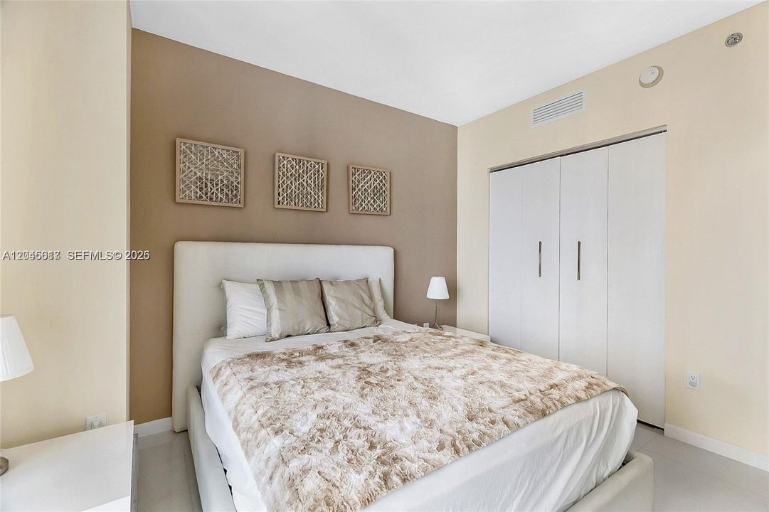 В аренду: $6,500 (2 спален, 2 ванн, 1386 Квадратных фут)