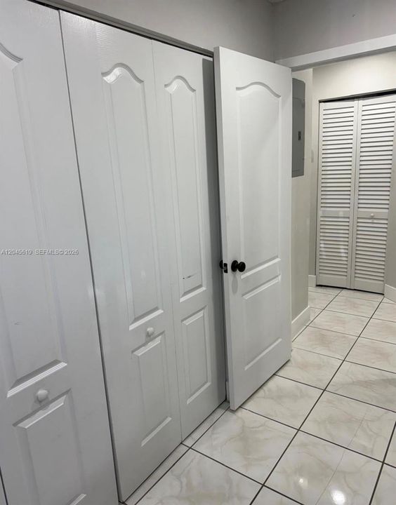For Sale: $599,999 (3 beds, 2 baths, 1249 Square Feet)
