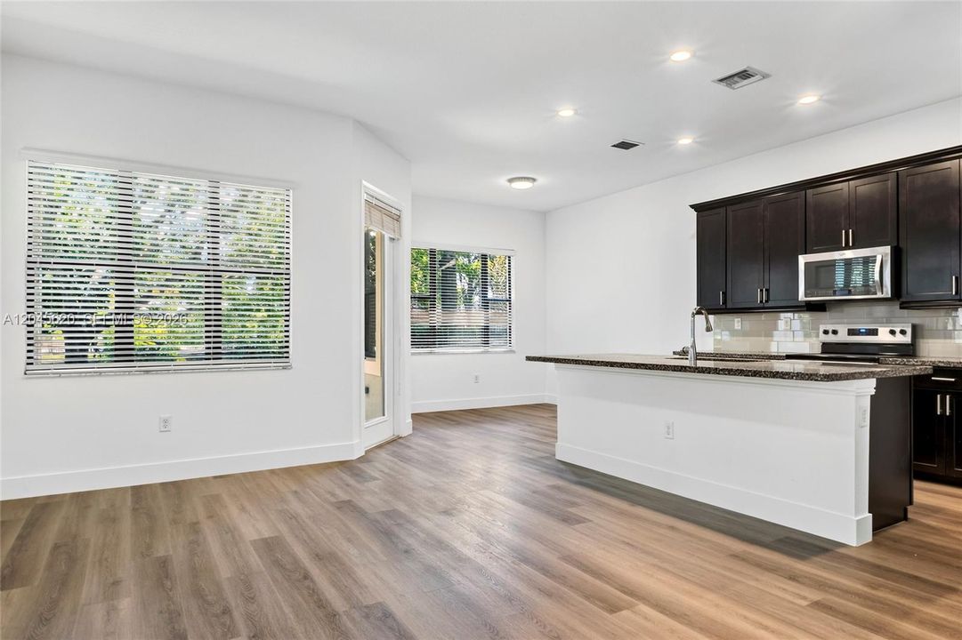 For Rent: $4,900 (3 beds, 2 baths, 2196 Square Feet)
