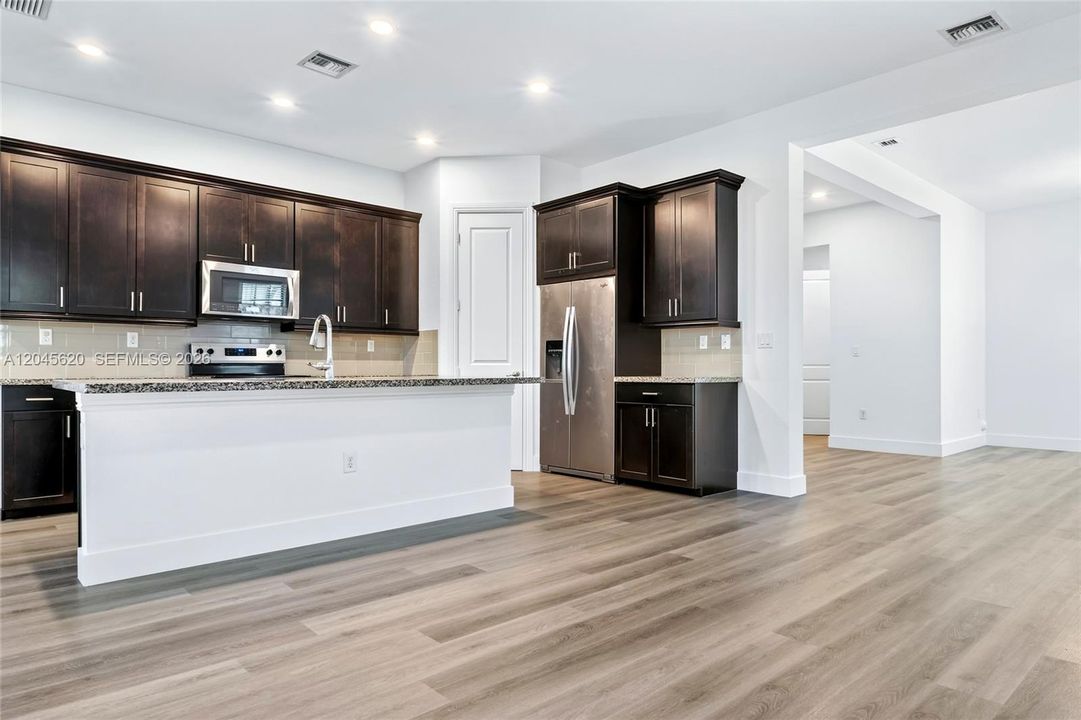 For Rent: $4,900 (3 beds, 2 baths, 2196 Square Feet)