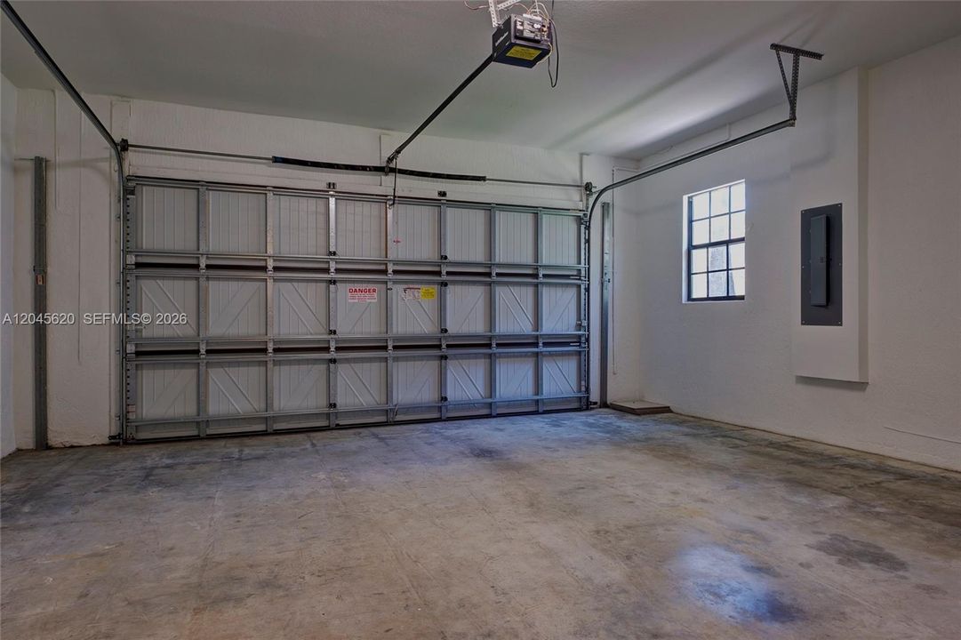 For Rent: $4,900 (3 beds, 2 baths, 2196 Square Feet)