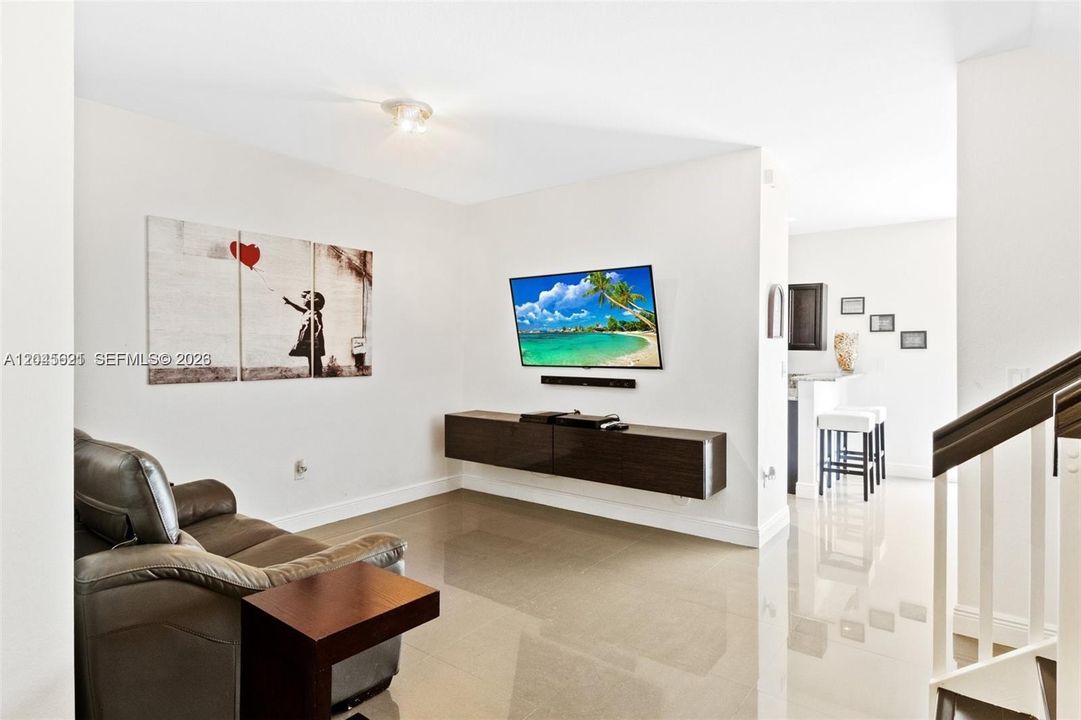 En Renta: $3,300 (3 camas, 2 baños, 1650 Pies cuadrados)