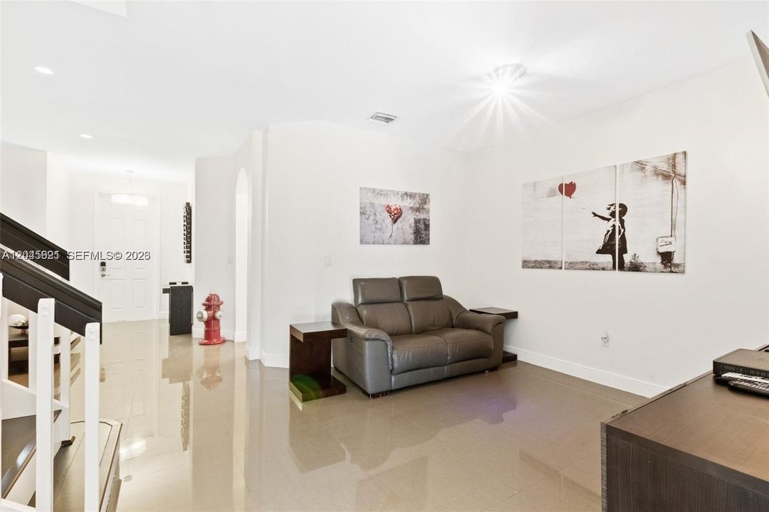 En Renta: $3,300 (3 camas, 2 baños, 1650 Pies cuadrados)