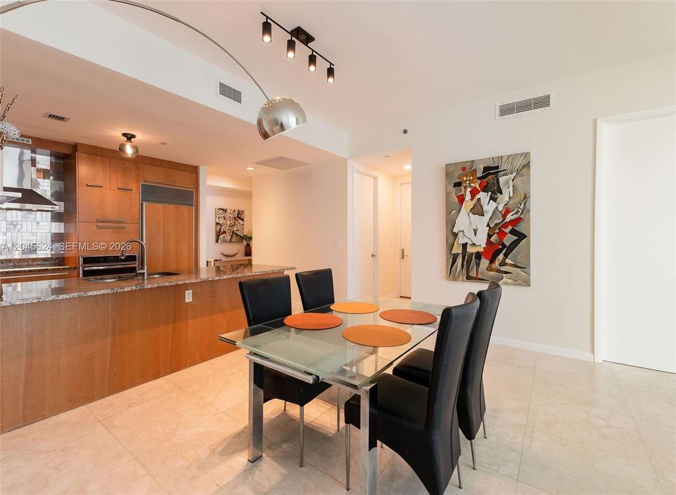 For Sale: $1,775,000 (3 beds, 3 baths, 1979 Square Feet)