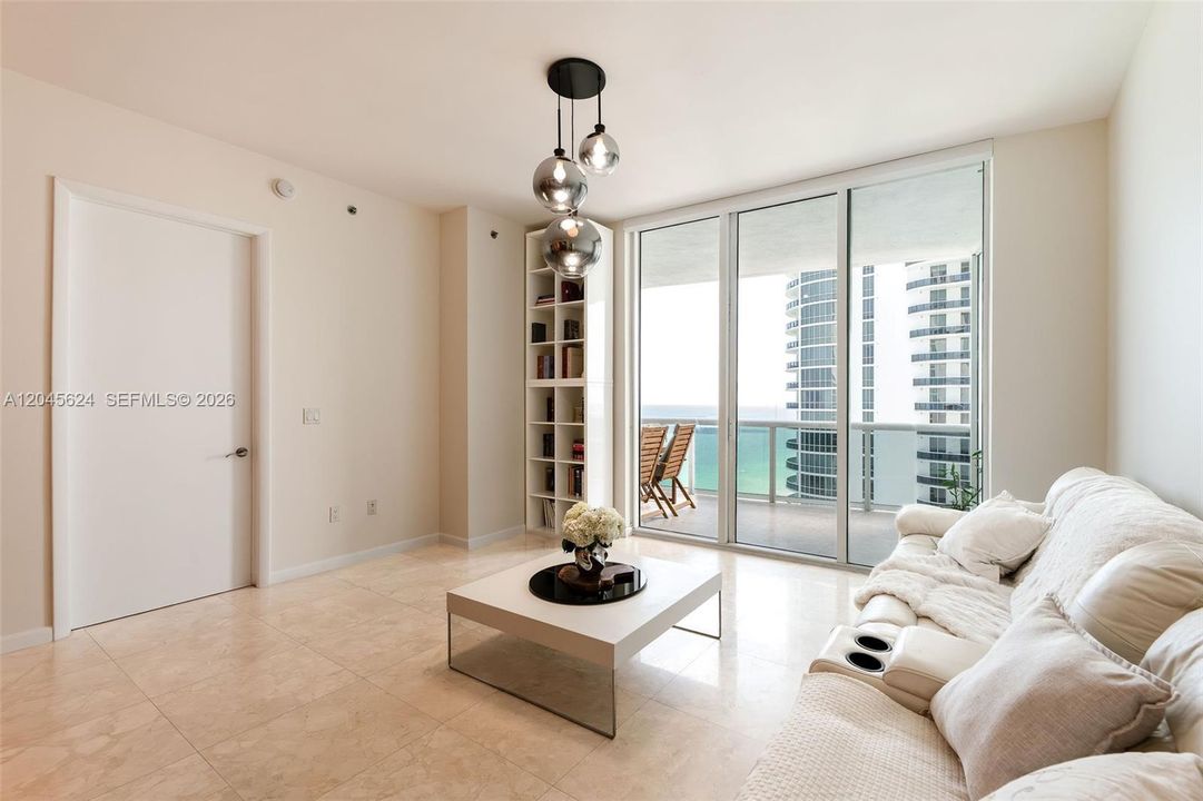 For Sale: $1,775,000 (3 beds, 3 baths, 1979 Square Feet)