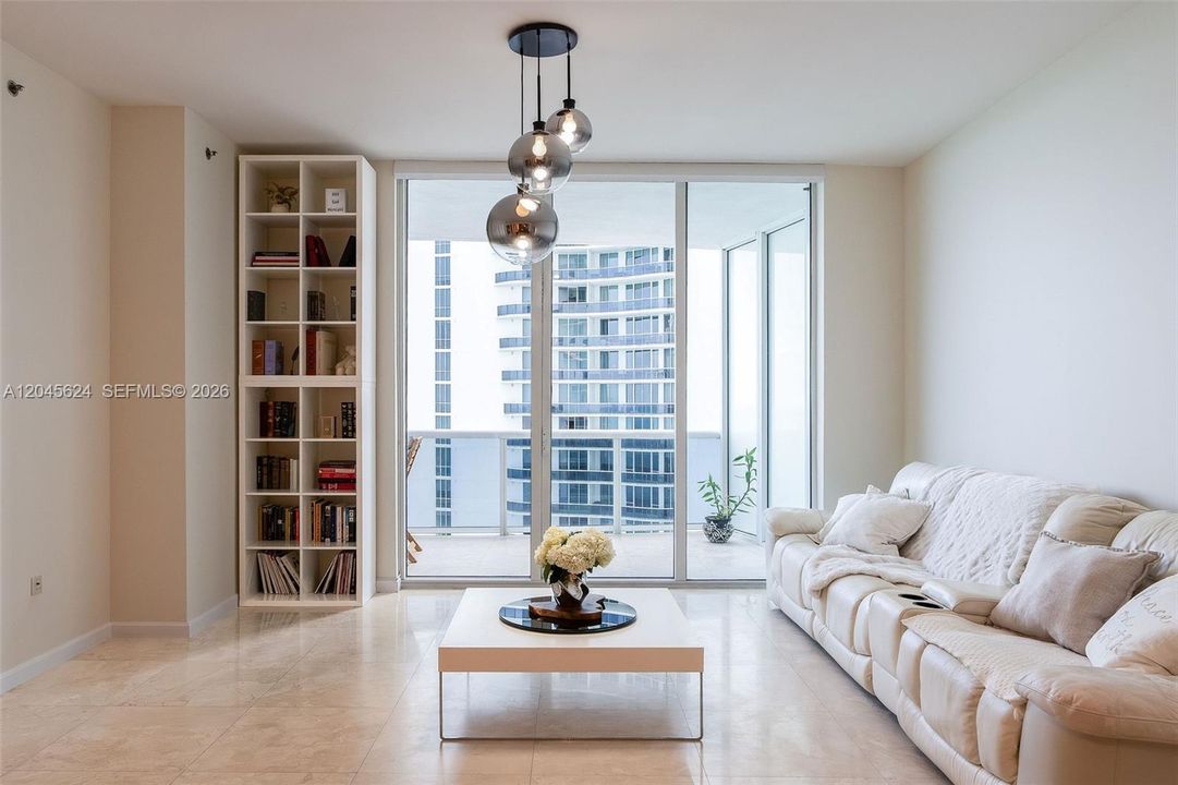 For Sale: $1,775,000 (3 beds, 3 baths, 1979 Square Feet)