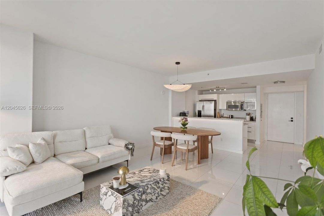 В аренду: $3,500 (1 спален, 1 ванн, 773 Квадратных фут)