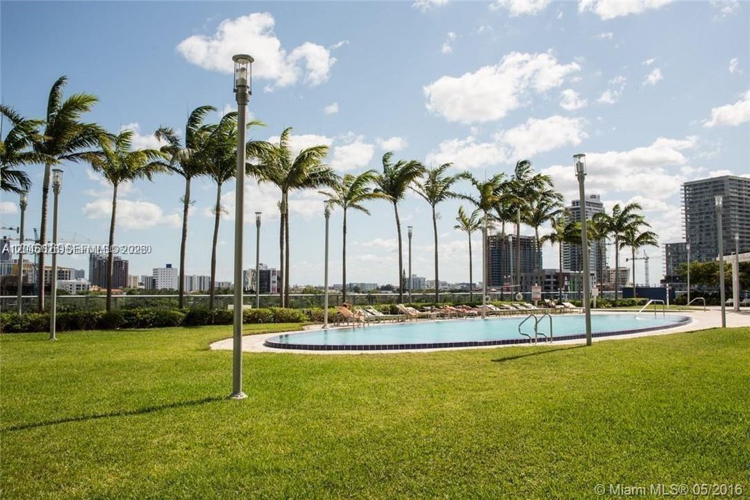 В аренду: $3,500 (1 спален, 1 ванн, 773 Квадратных фут)
