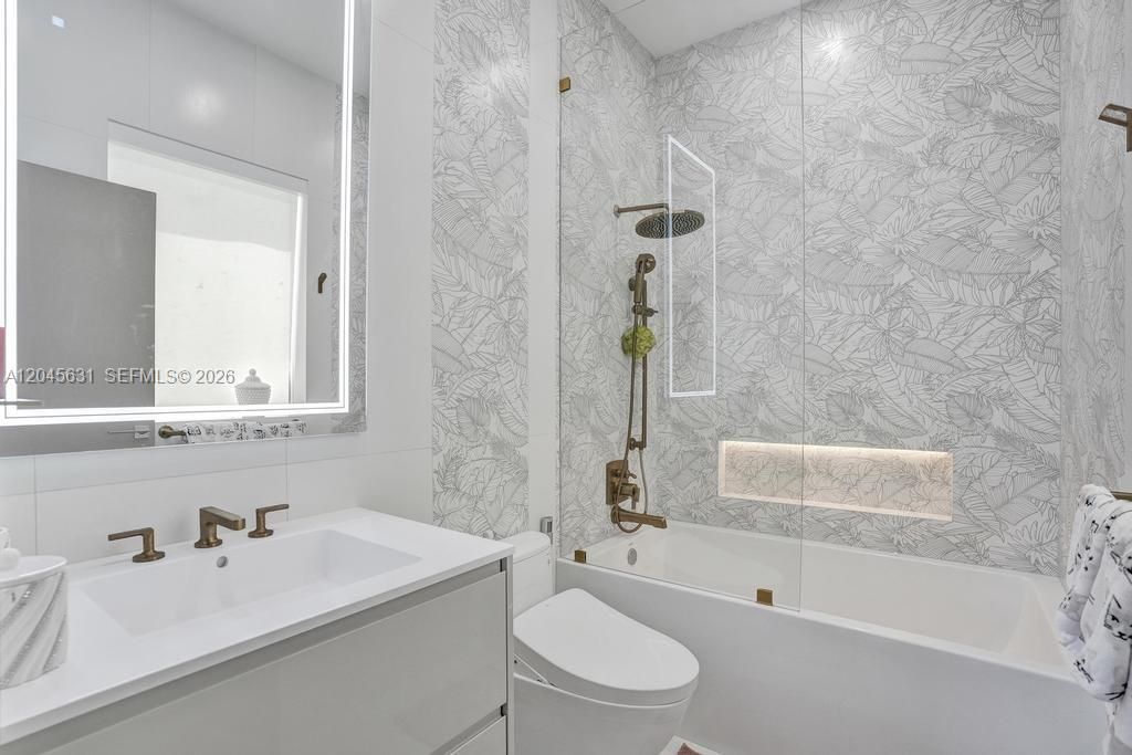 В аренду: $17,500 (5 спален, 4 ванн, 3156 Квадратных фут)