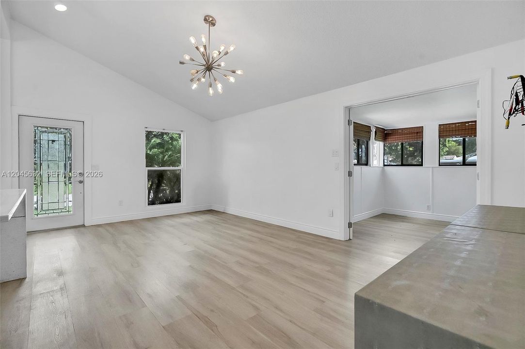 En Renta: $3,950 (3 camas, 2 baños, 1103 Pies cuadrados)
