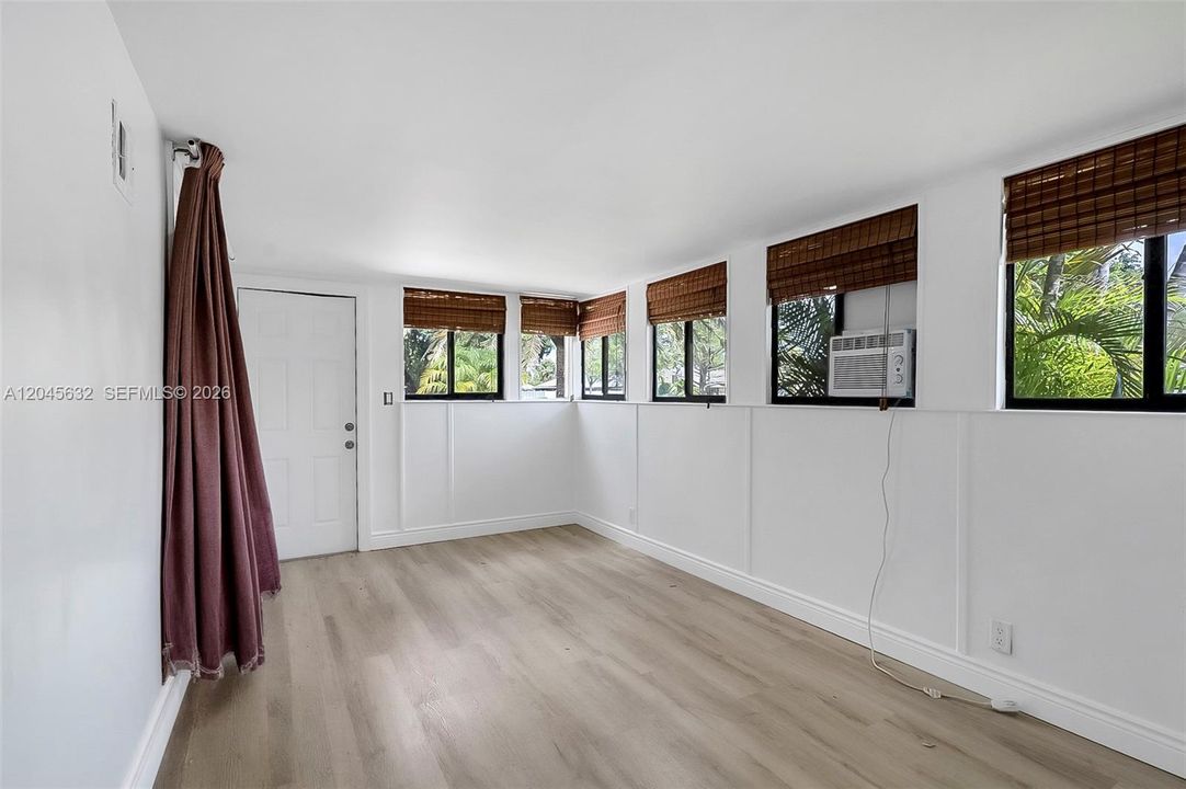 En Renta: $3,950 (3 camas, 2 baños, 1103 Pies cuadrados)