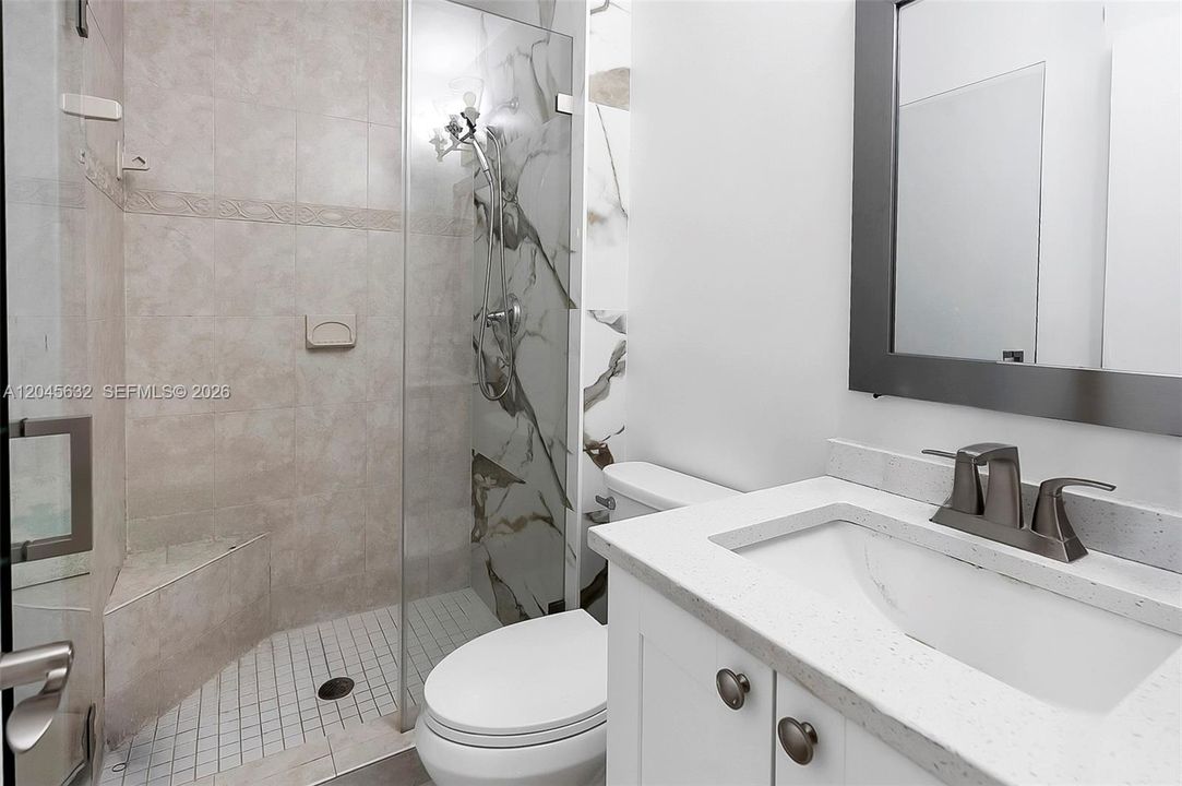 En Renta: $3,950 (3 camas, 2 baños, 1103 Pies cuadrados)