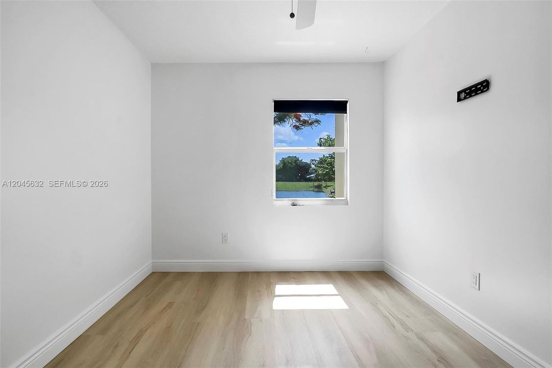 En Renta: $3,950 (3 camas, 2 baños, 1103 Pies cuadrados)