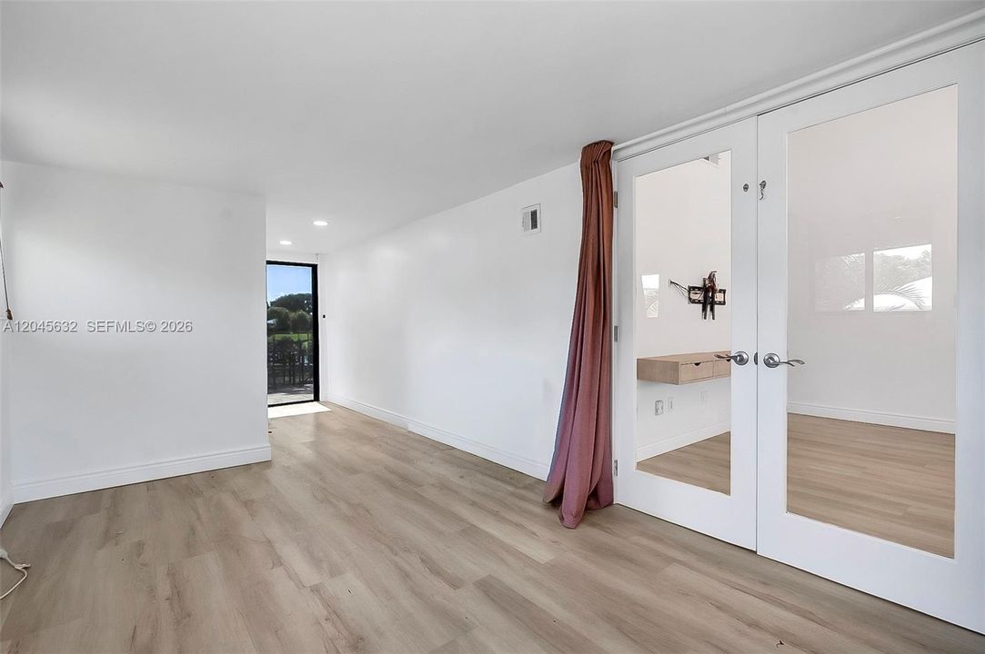 En Renta: $3,950 (3 camas, 2 baños, 1103 Pies cuadrados)
