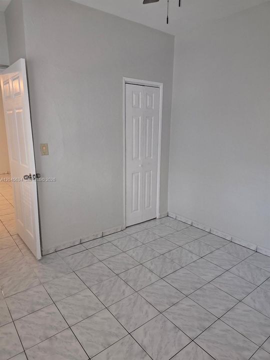 For Rent: $2,499 (2 beds, 1 baths, 700 Square Feet)
