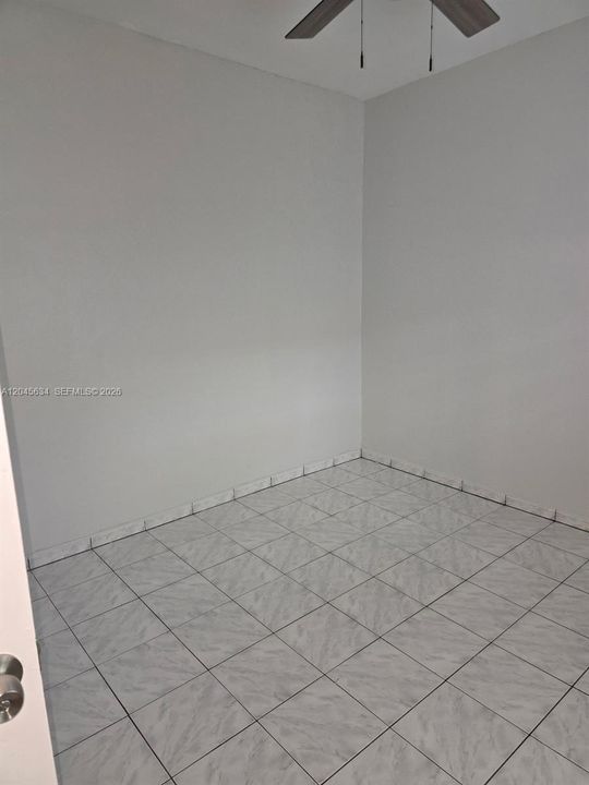 For Rent: $2,499 (2 beds, 1 baths, 700 Square Feet)