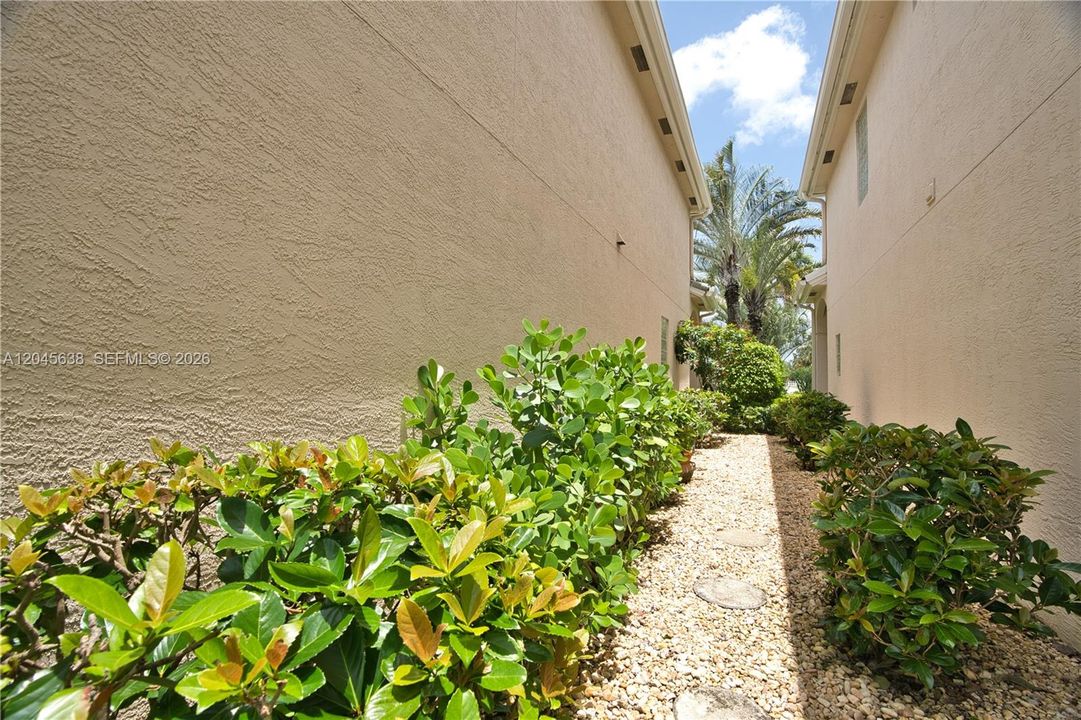 En Venta: $1,199,999 (4 camas, 4 baños, 3422 Pies cuadrados)