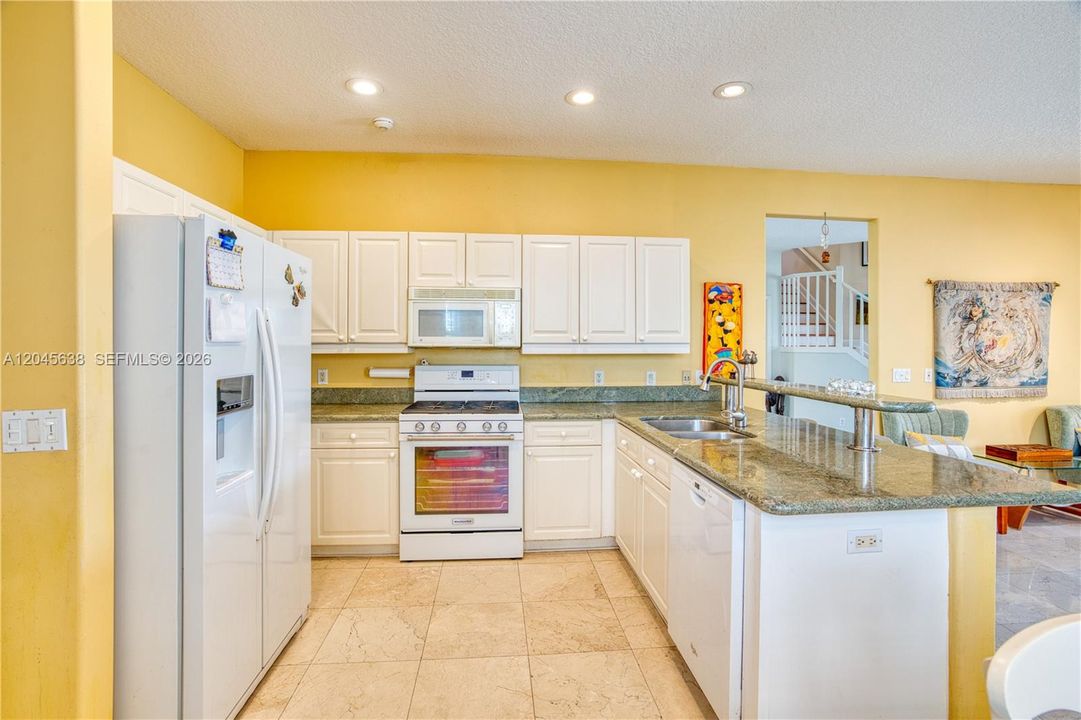 En Venta: $1,199,999 (4 camas, 4 baños, 3422 Pies cuadrados)