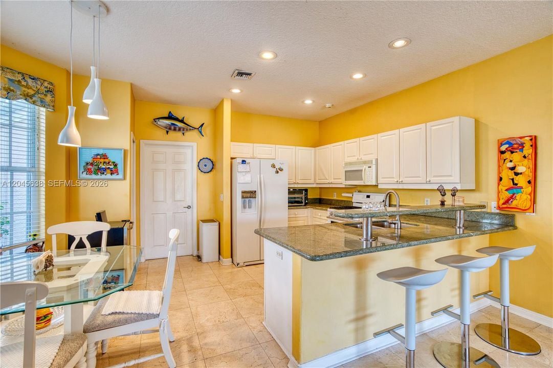 En Venta: $1,199,999 (4 camas, 4 baños, 3422 Pies cuadrados)