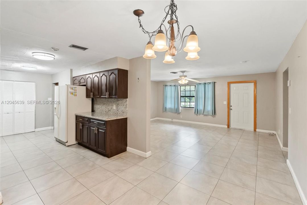 В аренду: $3,250 (2 спален, 2 ванн, 1551 Квадратных фут)
