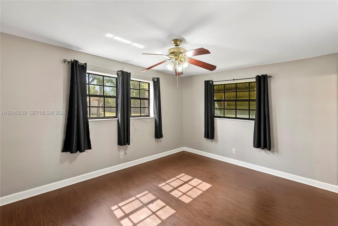 В аренду: $3,250 (2 спален, 2 ванн, 1551 Квадратных фут)