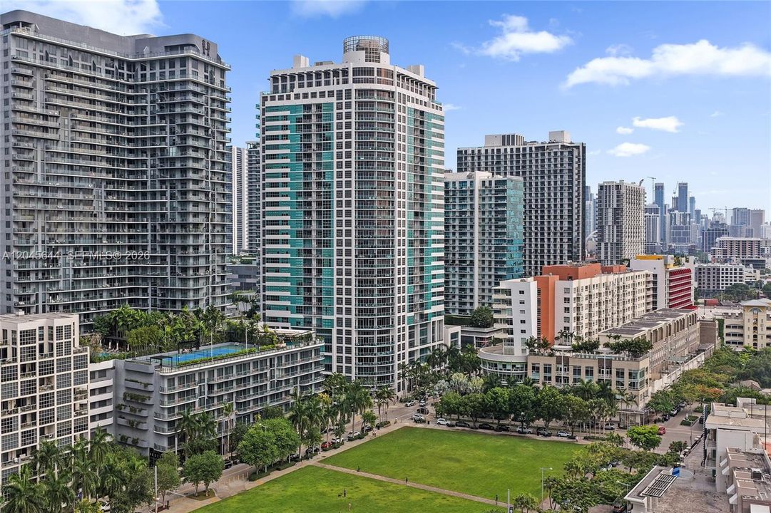 На продажу: $250,000 (1 спален, 1 ванн, 761 Квадратных фут)