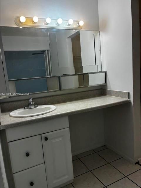 For Rent: $1,450 (1 beds, 1 baths, 675 Square Feet)