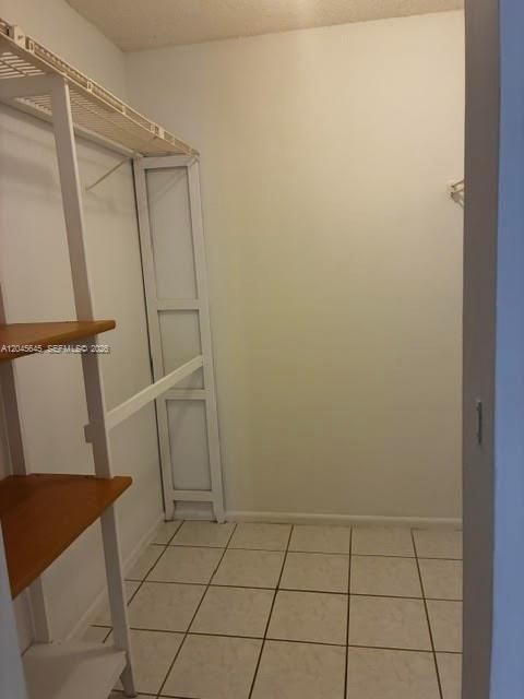 For Rent: $1,450 (1 beds, 1 baths, 675 Square Feet)