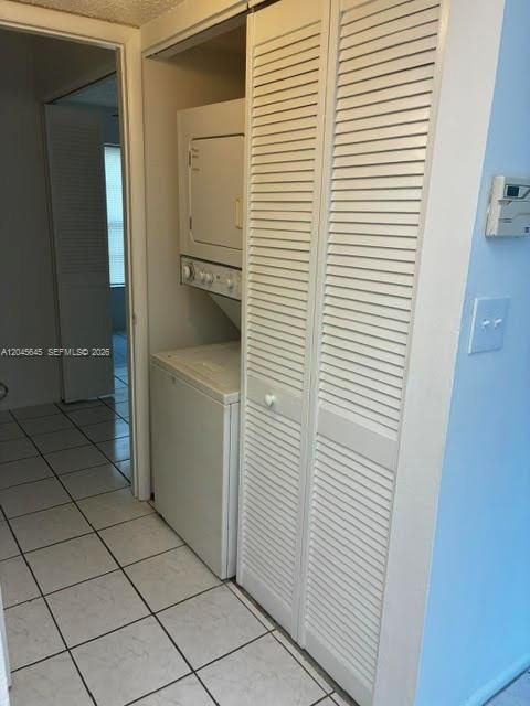 For Rent: $1,450 (1 beds, 1 baths, 675 Square Feet)